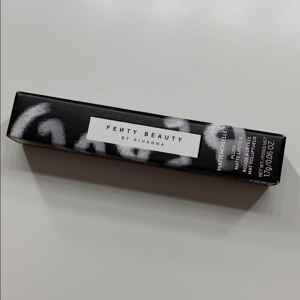Fenty Beauty Mattemoiselle Lipstick in PMS